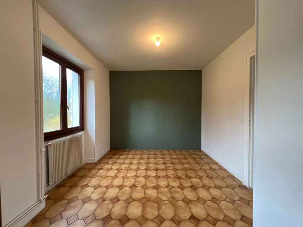 Pièces - Appartement avec Jardin et Garage à Bar-le-Duc