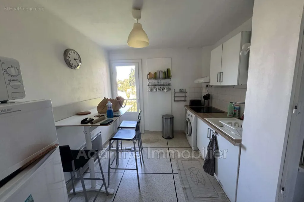 Köök - 3-Bedroom Apartment with Balcony in Montpellier
