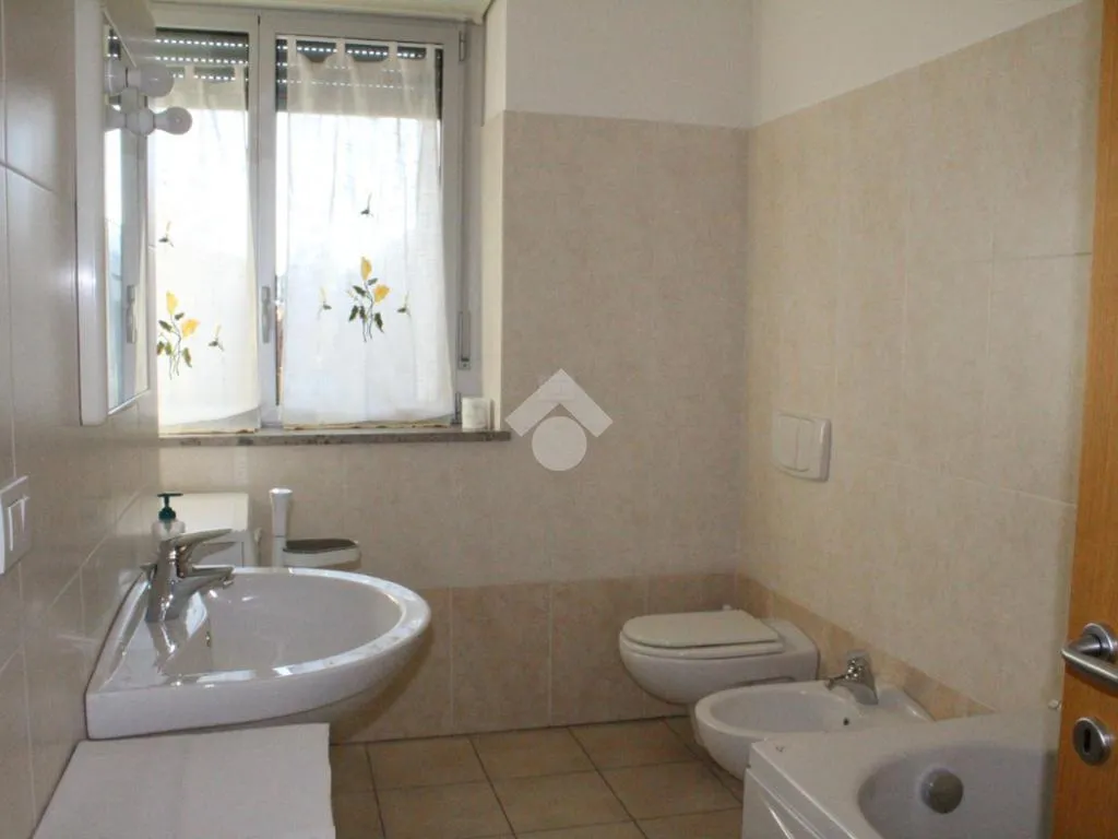 Vannitoad - Bright Two-Bedroom Apartment with Terrace in Bergamo