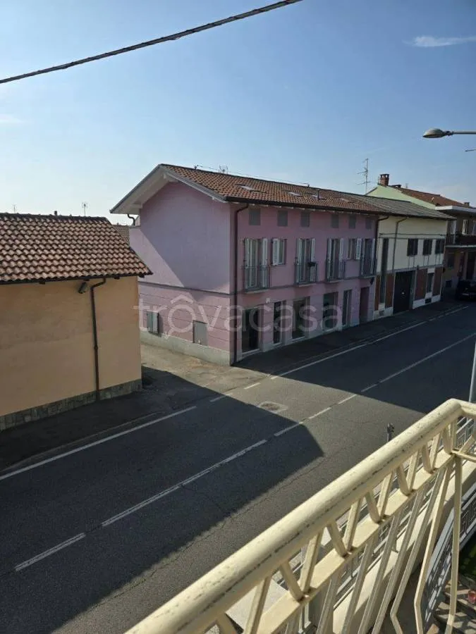Esterno - Apartment with Private Garage in Volpiano