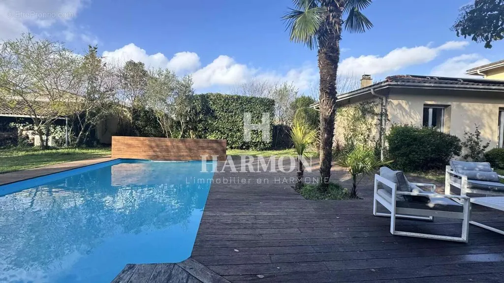 Piscine - Villa d'Architecte avec Cabinet à Talence