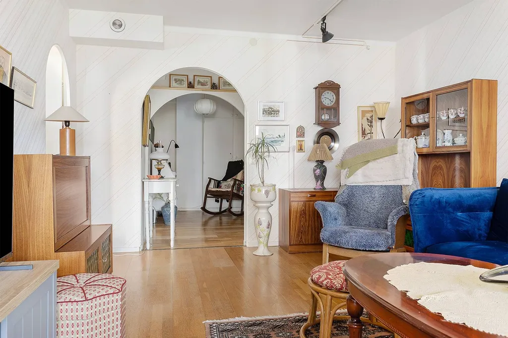 Elutuba - Apartment with South-Facing Balcony in Västra Orminge