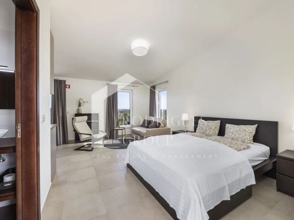 Magamistoad - Contemporary Farm with Pool in Cotifo, Lagos