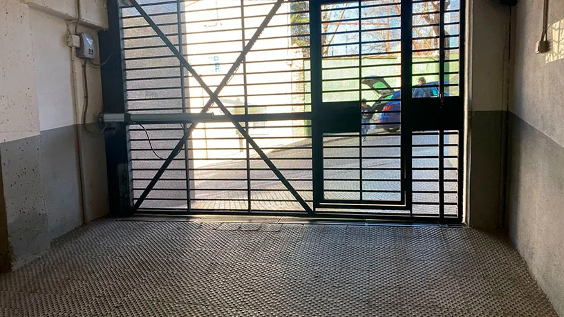 Garaaž - Parking Space in Piera, Barcelona