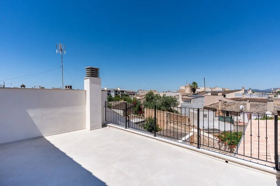 Terrasse - Renovated Townhouse with Pool in Campos
