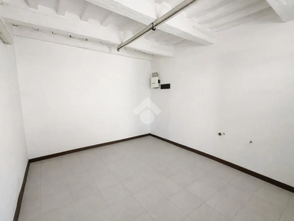 Pièces - Ground Floor Studio with Dual Access in Gubbio