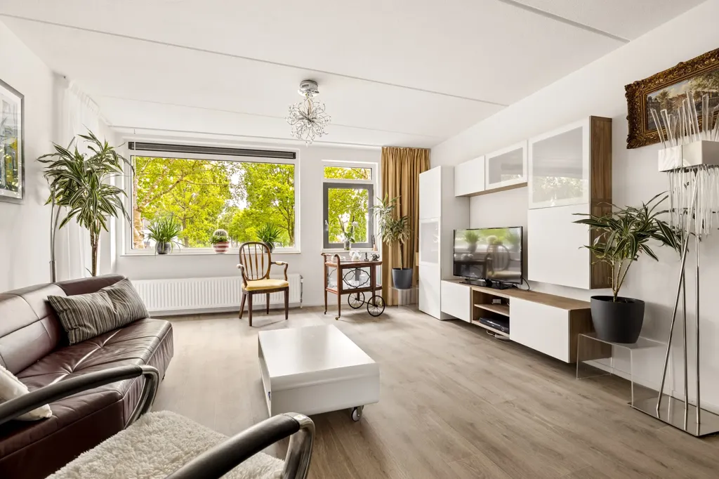 Elutuba - Modern Flat with Balcony in Almere