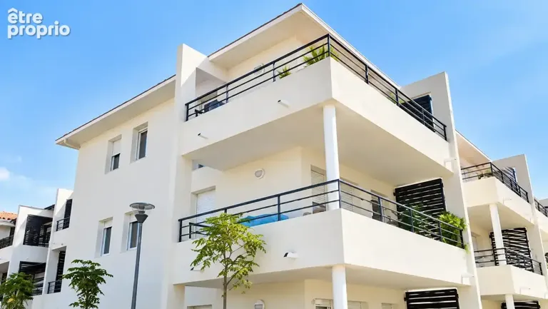 Apartment with Terrace in Jacou