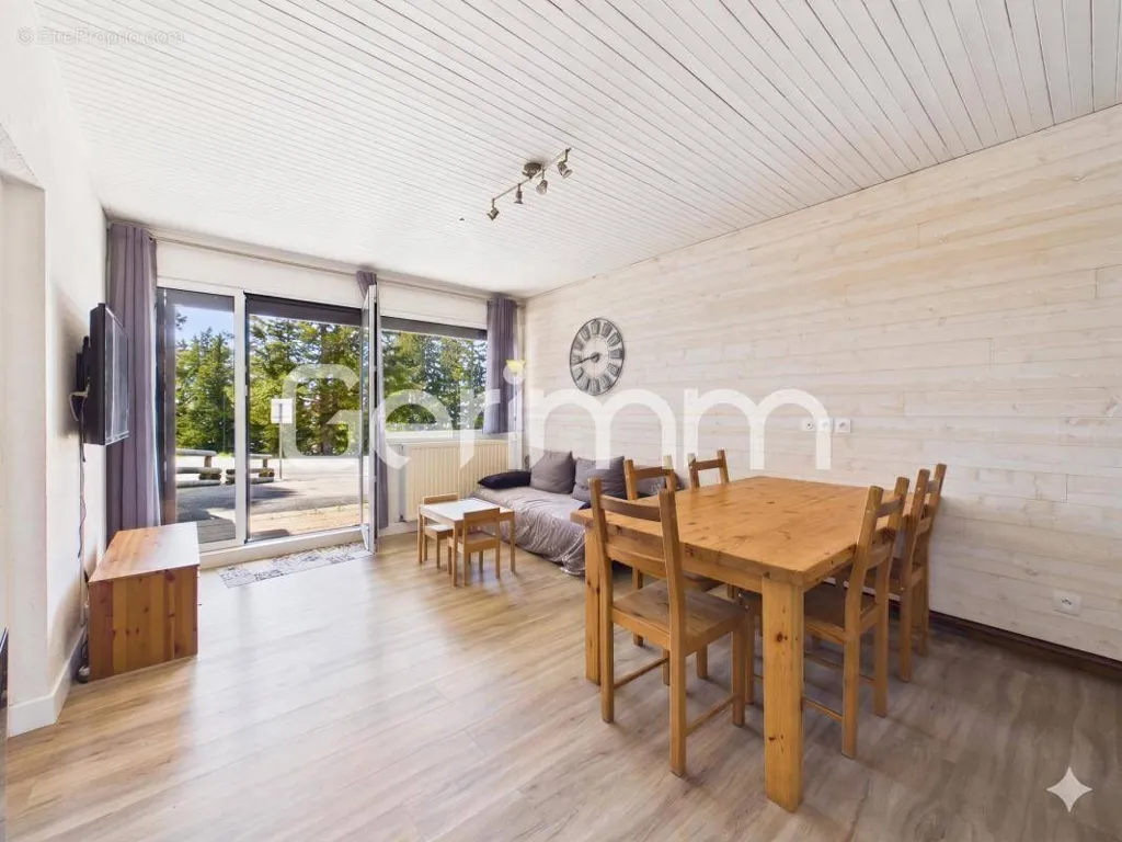 Salle à manger - Appartement en rez-de-chaussée avec terrasse à Chamrousse