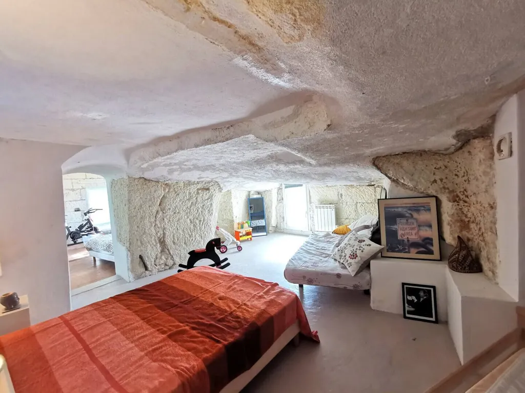 Chambres - Maison Semi-Troglodyte avec Terrasses à Bourré
