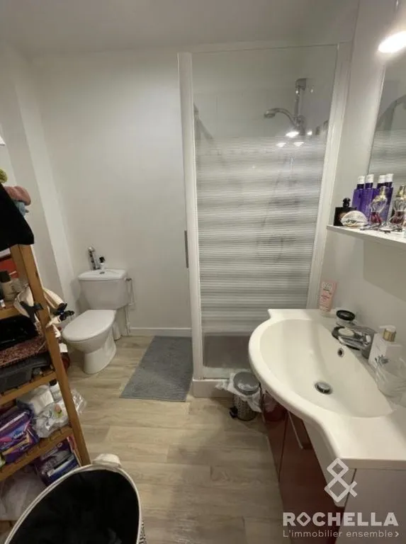 Salles de bain - Immeuble de Rapport Entièrement Rénové à Aytré
