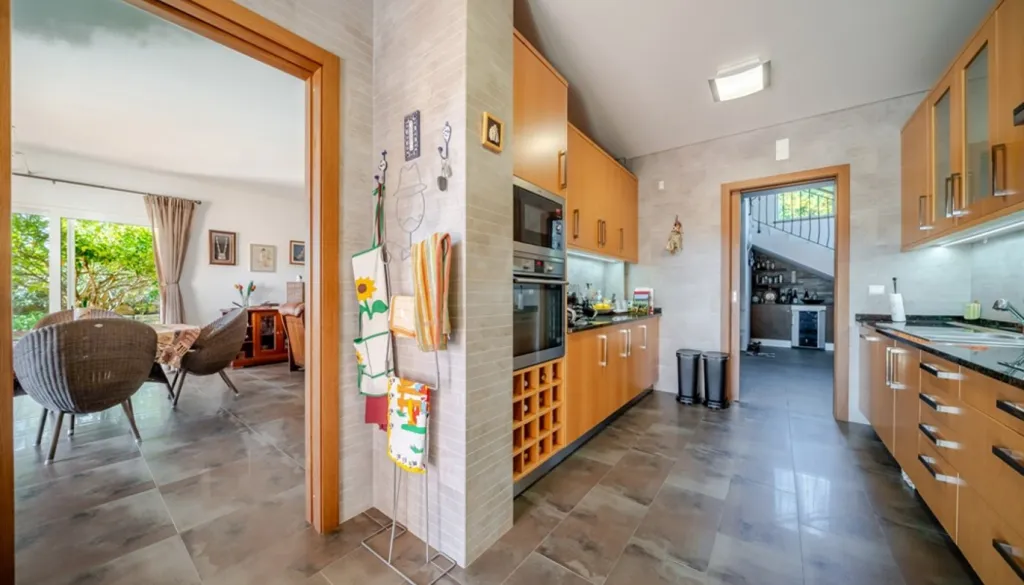 Cuisine - Luxury Villa with Pool in Lagos, Algarve