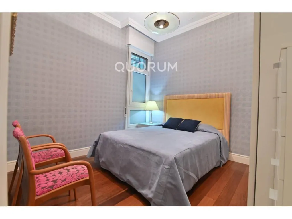 Chambres - Señorial Flat with Park Views in Abando, Bilbao