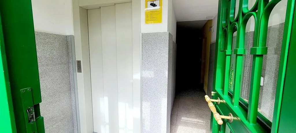 Esik - T2 Flat with Terrace in Moratalaz