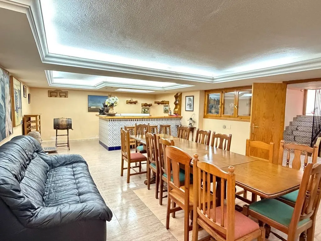 Söögituba - Chalet with Pool and Terrace in La Puebla