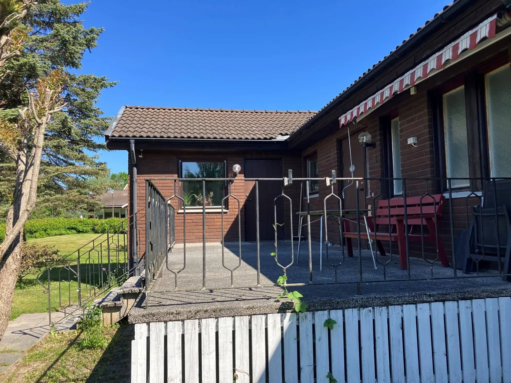 Terrass - 1-Storey Villa with Garden in Lantlig Setting