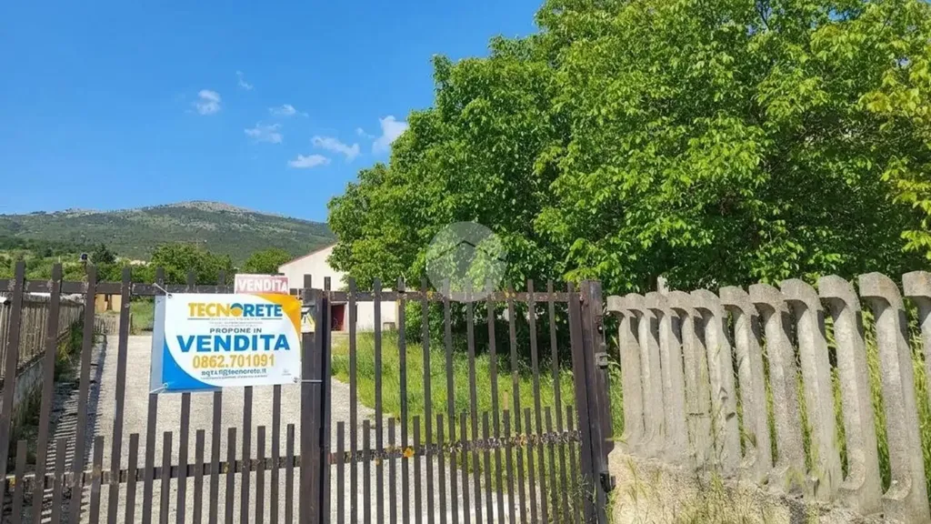 Aed - Rustico with Versatile Use in Barisciano