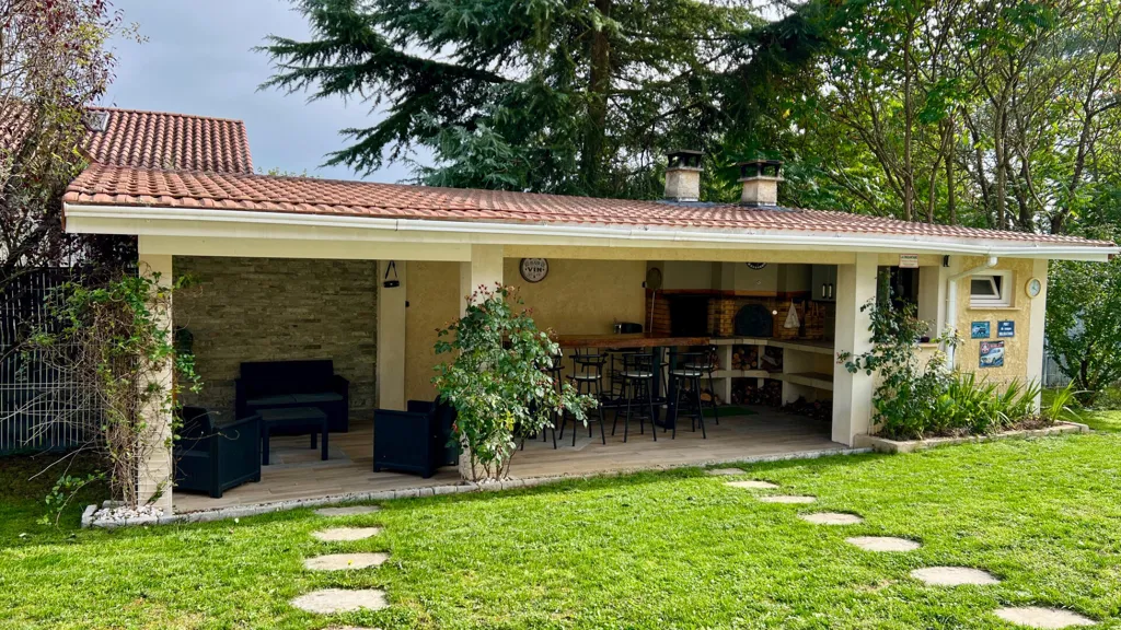 Terrazza - Detached Villa with Pool in St Denis-en-Bugey