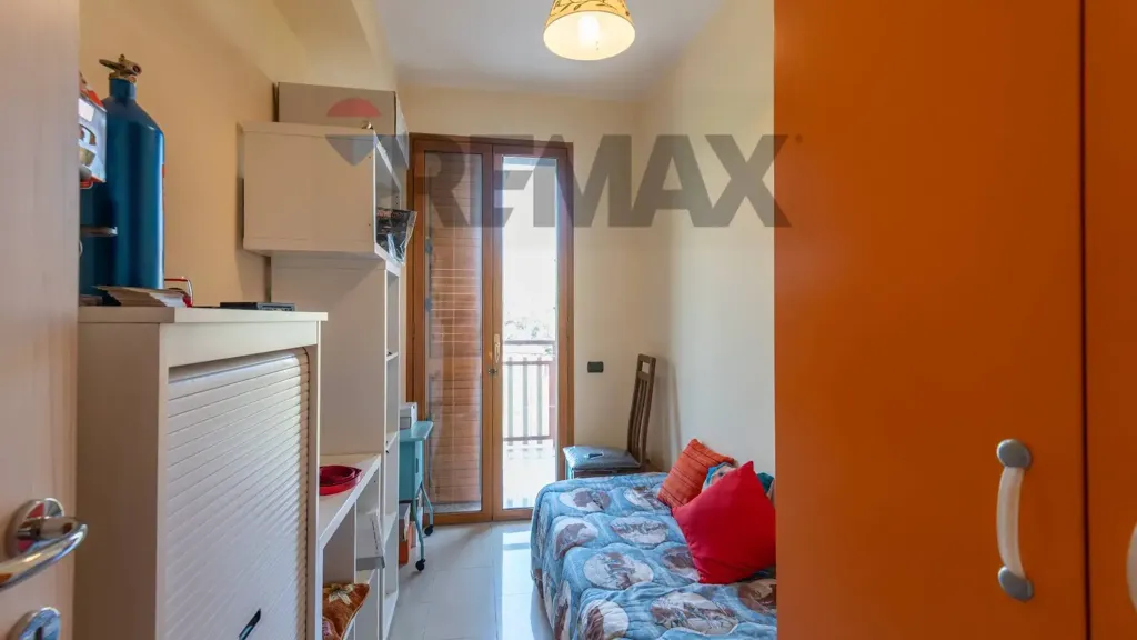 Magamistoad - Spacious Apartment with Triple Exposure in Lentini