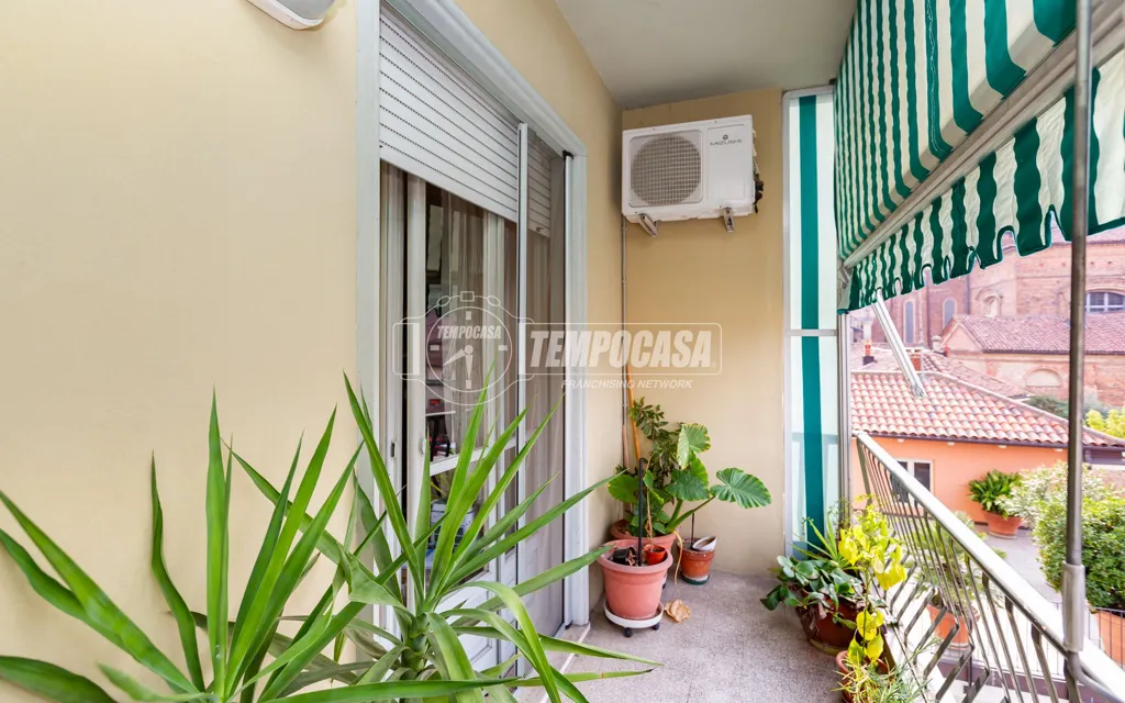 Rõdu - Apartment with Balcony in Chieri
