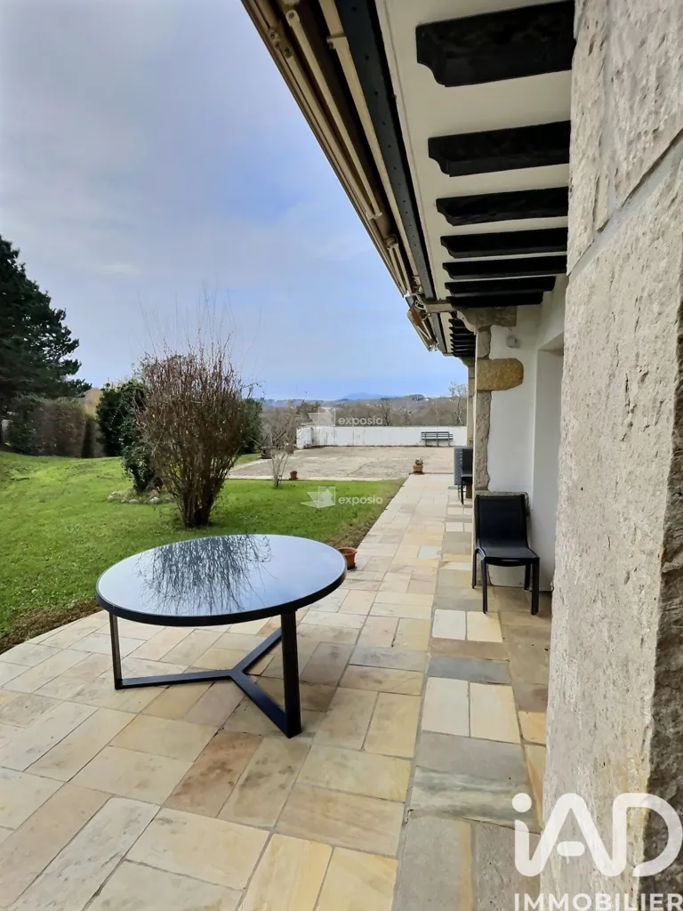 Terrazza - Architectural Villa with Mountain View in Urrugne