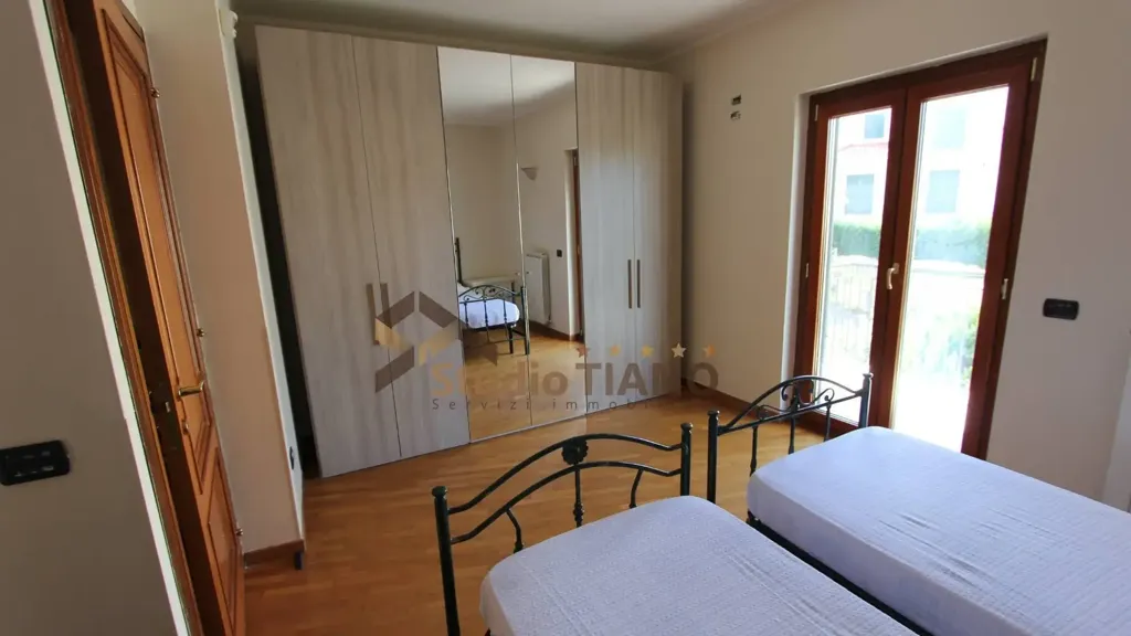 Magamistoad - Bifamiliare Villa with Garden in Rende