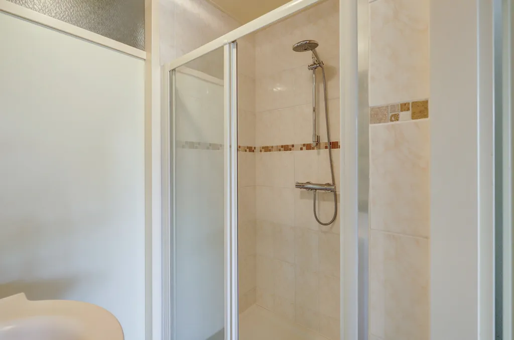 Salles de bain - Spacious Apartment with South-Facing Balcony in Baarlo