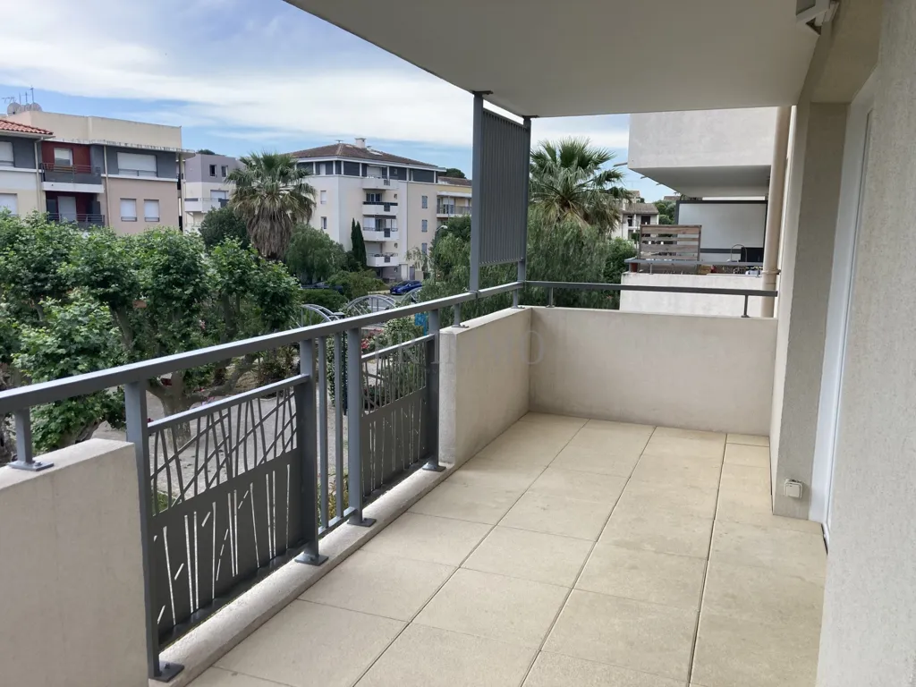 Balcony - 2-Bedroom Flat with Garage in Puget-sur-Argens