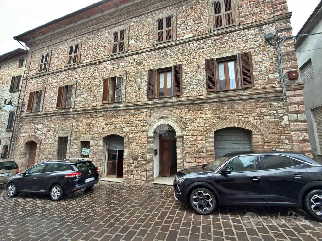 Välivaade - Historic Townhouse with Courtyard in Sigillo
