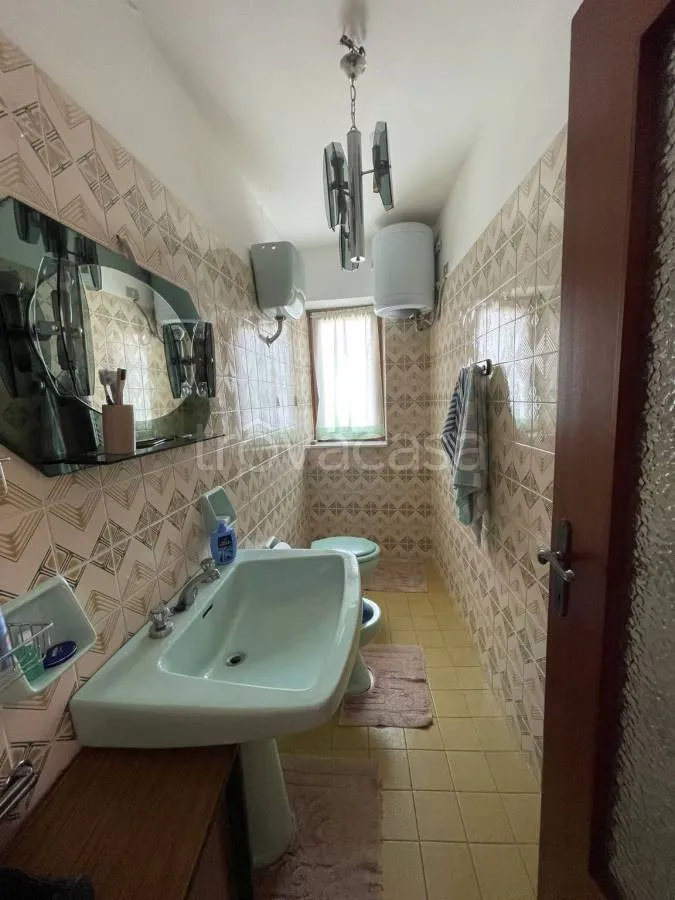 Bathrooms - Apartment with Balcony in Niella Belbo