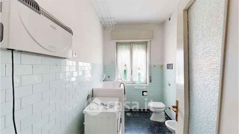 Bagni - Panoramic Apartment with Park View in Biassono