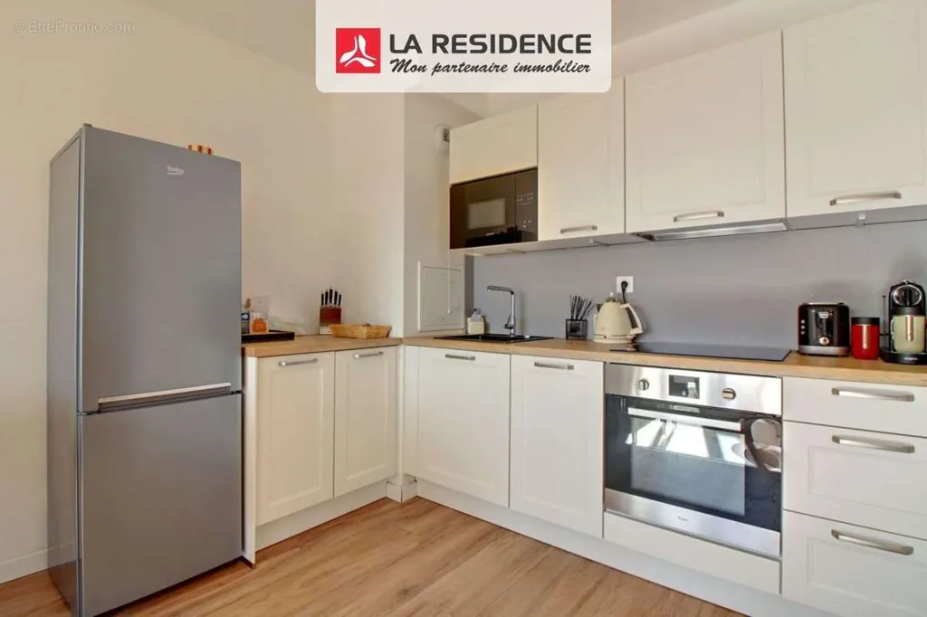 Köök - Modern Flat with Balcony in Poissy