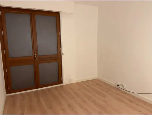 Pièces - Studio Rénové à La Celle Saint-Cloud