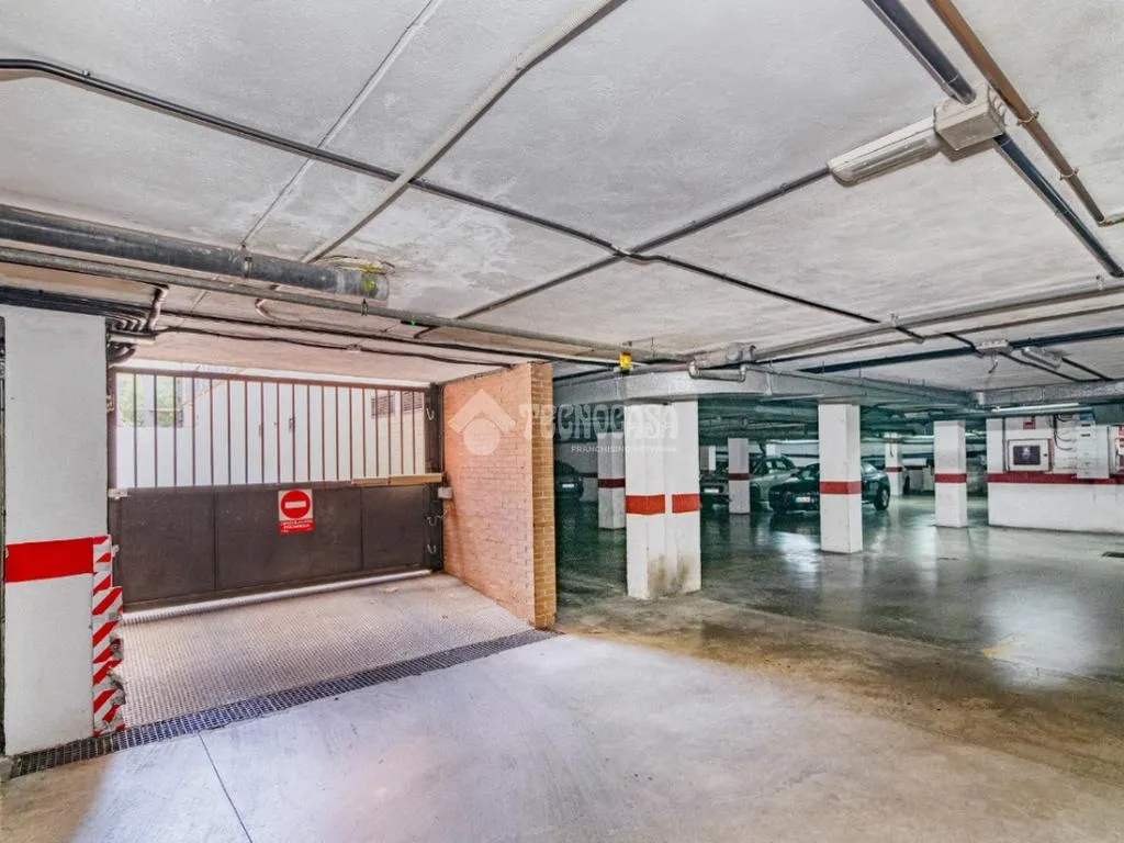 Garage - Fully Renovated Duplex with Patio in Granada