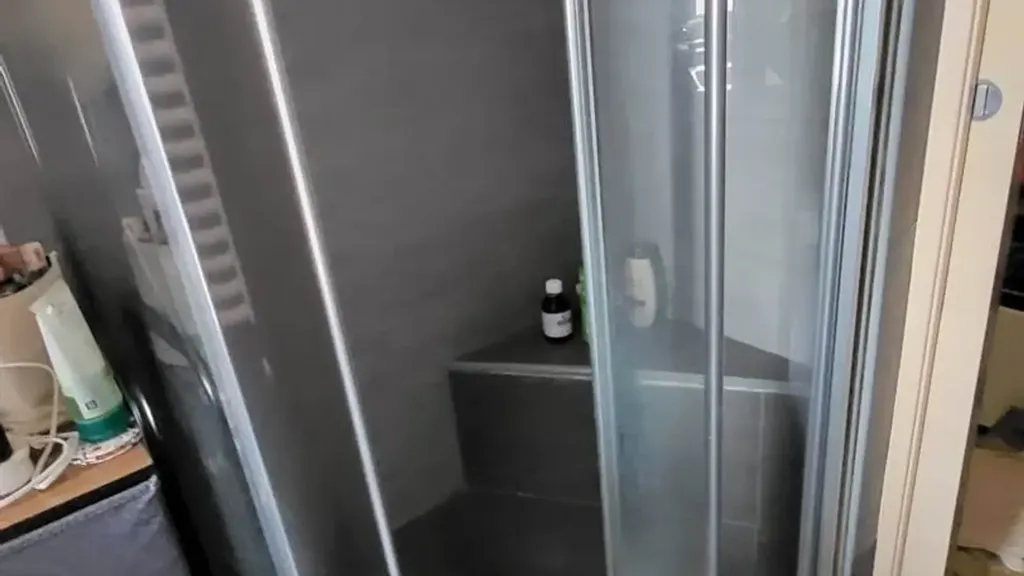 Salles de bain - 3-Bedroom Apartment with Balcony in Milan