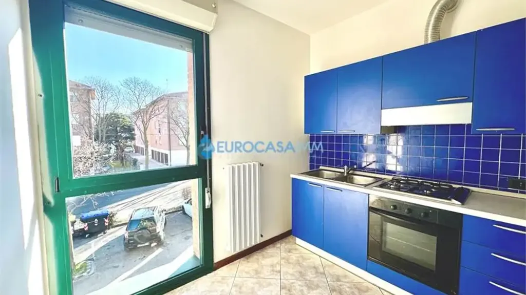 Köök - Spacious 2-Bedroom Apartment with Garage in Carpi