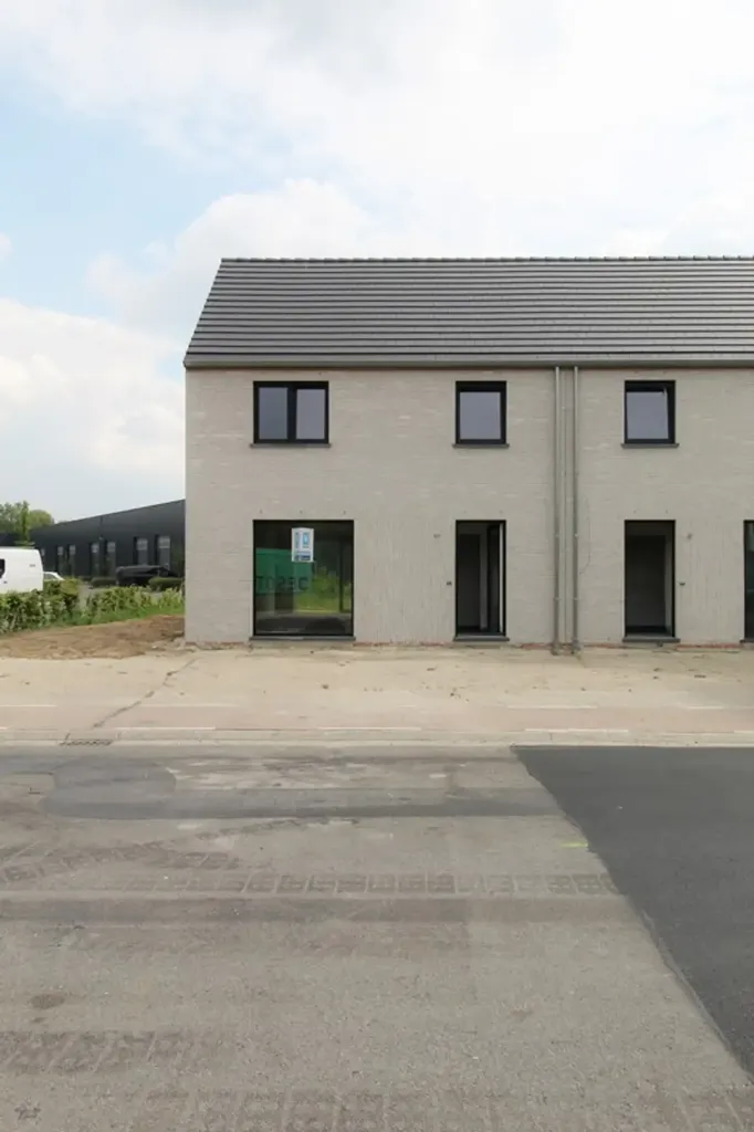 Välivaade - Semi-Open New Build Homes near Rumbeke Centre