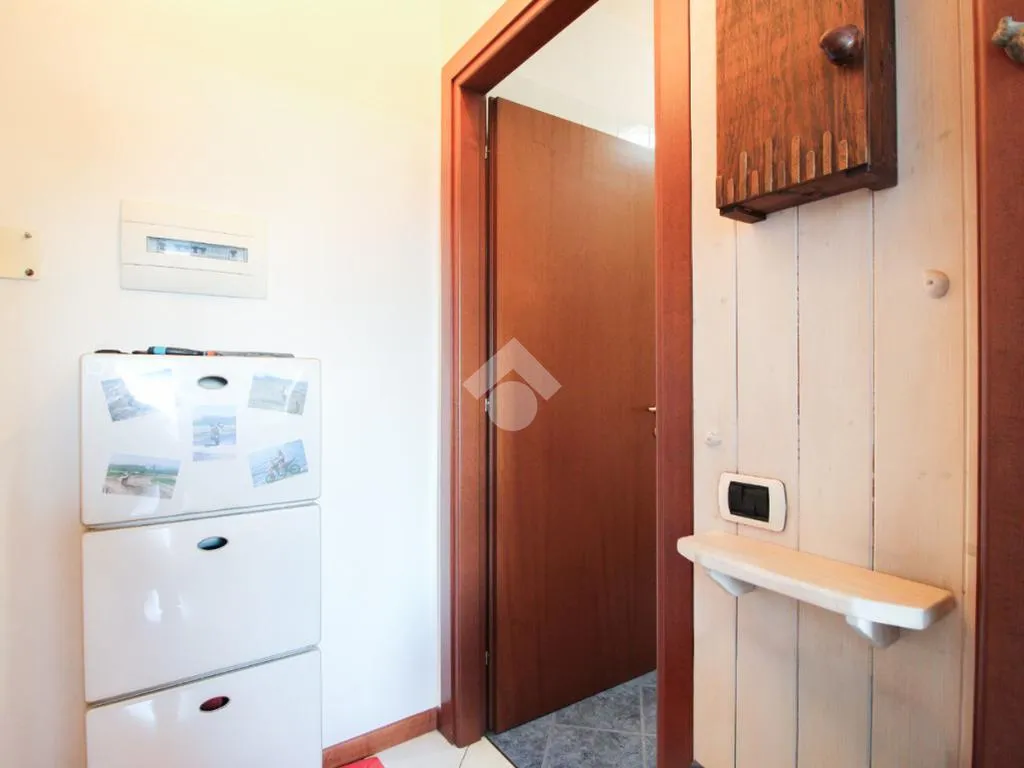 Esik - Bright 2-Bedroom Apartment with Balcony in Milan