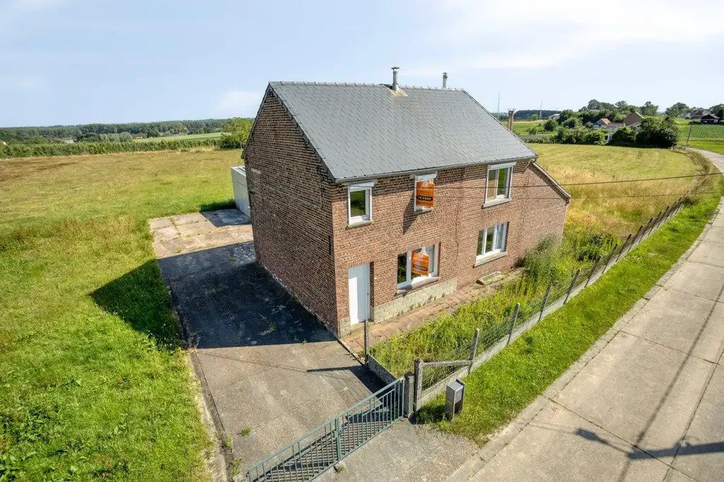 Vista aerea - Renovatable House with Expansive View in Glabbeek