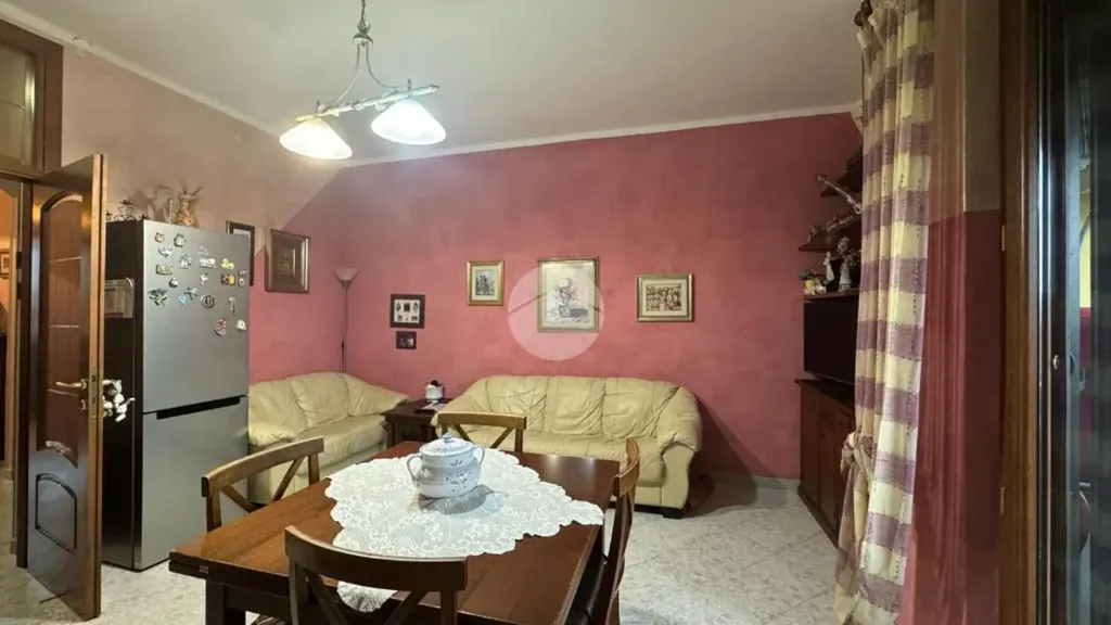 Salle à manger - Rear-Facing Apartment with Balcony in Sassari
