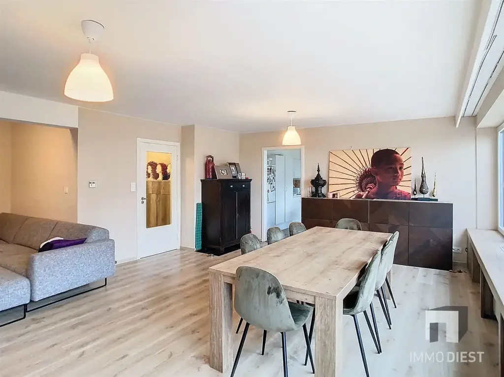 Salle à manger - Appartement Charmant avec Terrasse au Centre de Diest