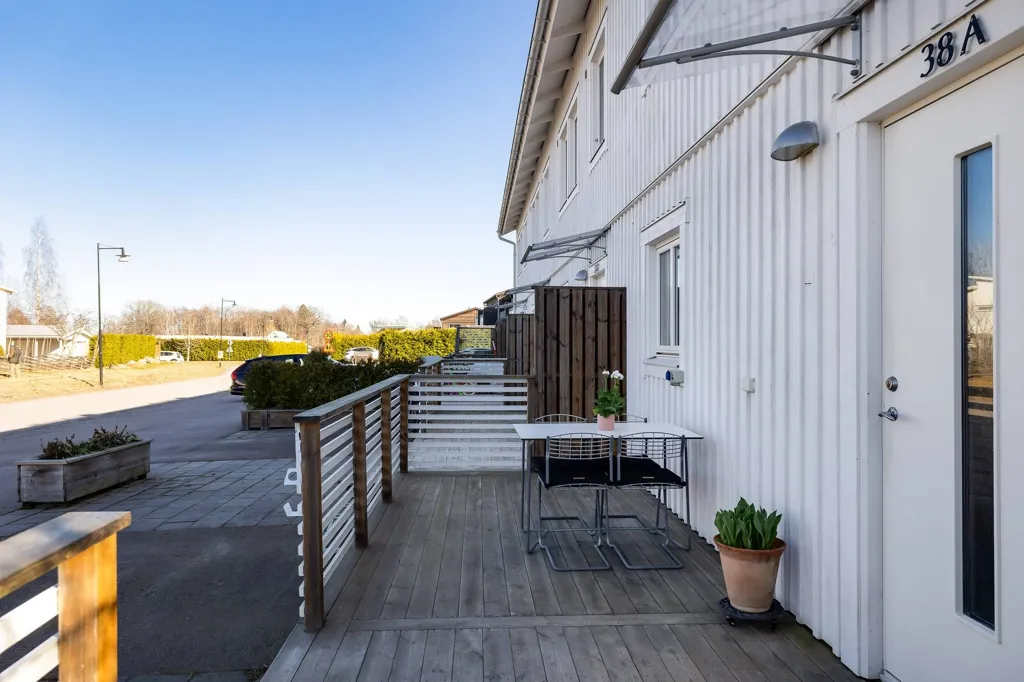 Balcon - Apartment with Balcony in Ekeby Almby, Örebro