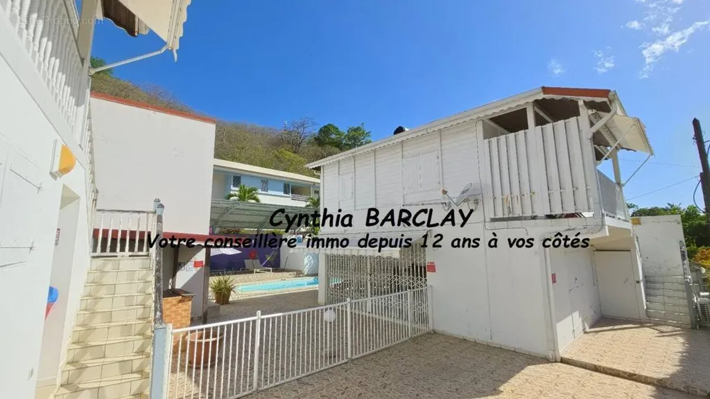 Jardin - Ensemble Immobilier avec Piscine à Le Carbet