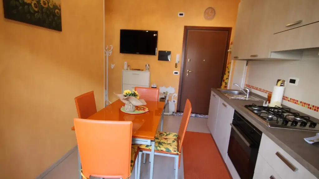 Salle à manger - Rustic Bilocale with Balcony in Borghetto Santo Spirito