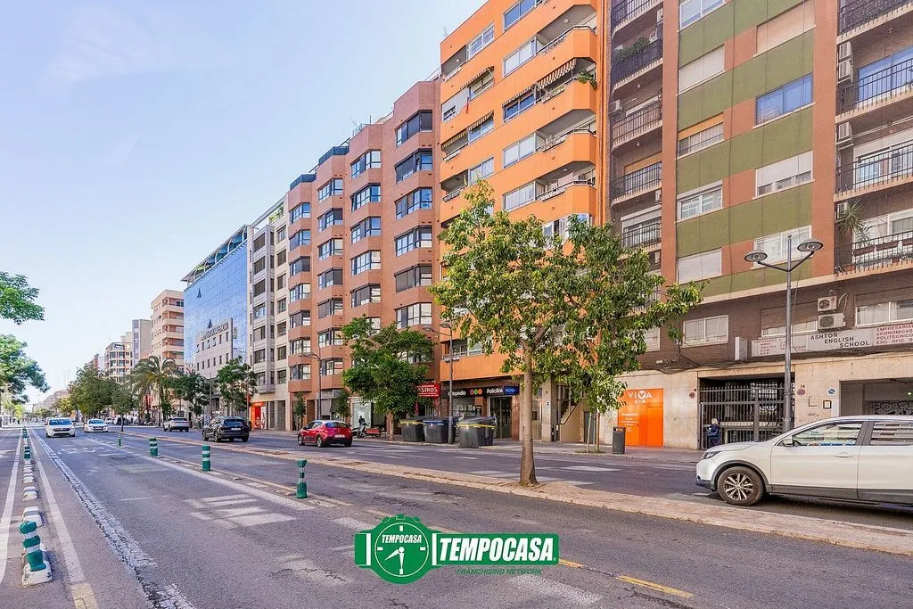 Extérieur - Apartment with Balcony in Mestalla, Valencia