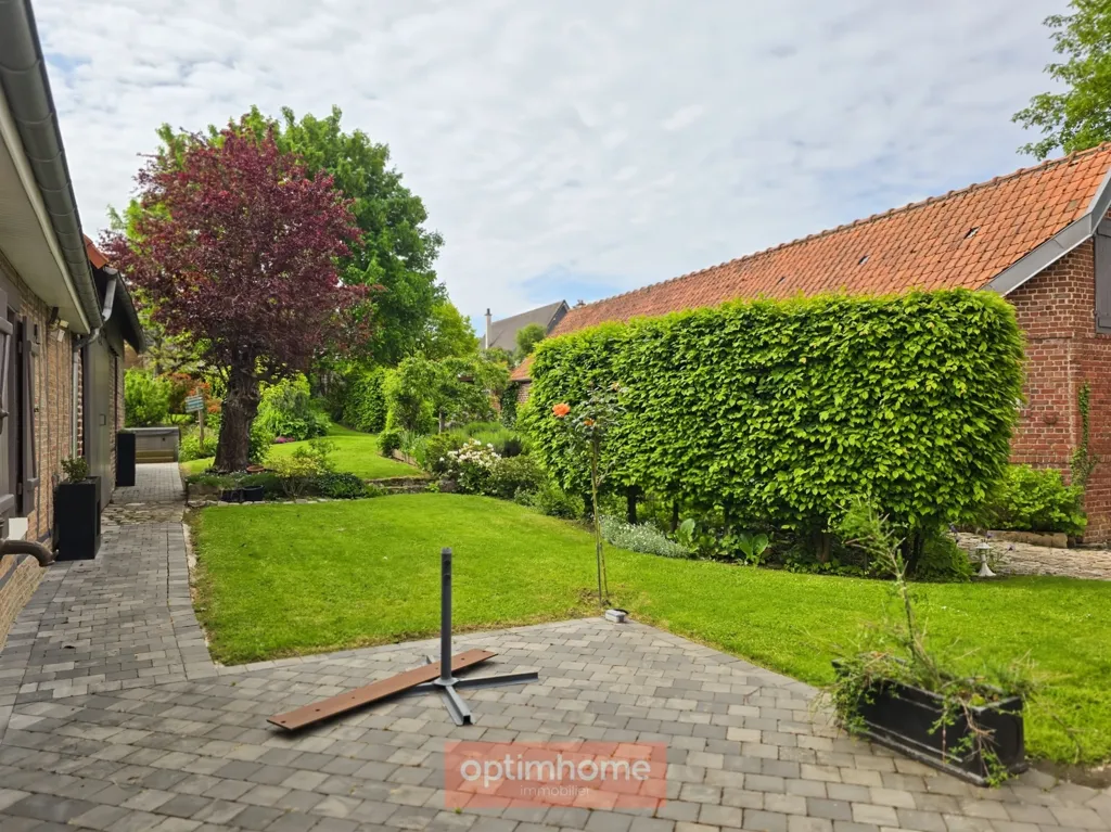 Jardin - Corps de Ferme Rénové avec Dépendance à Wanquetin