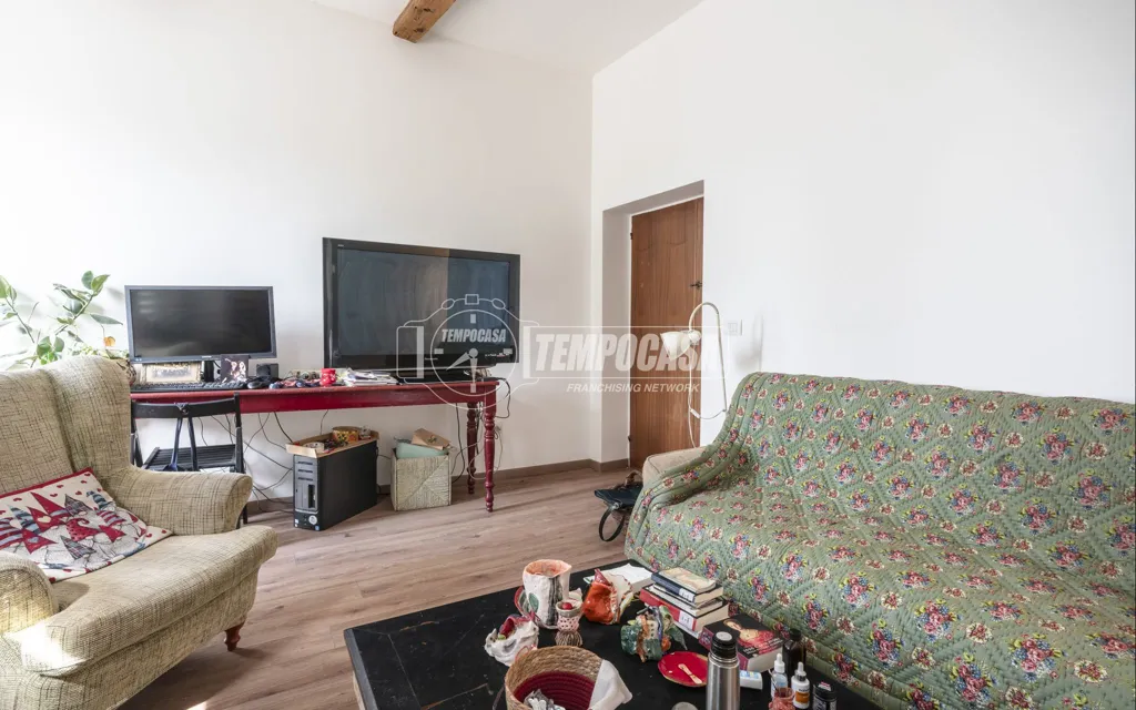 Elutuba - Rustic Apartment with Frescoed Ceilings in Macerata