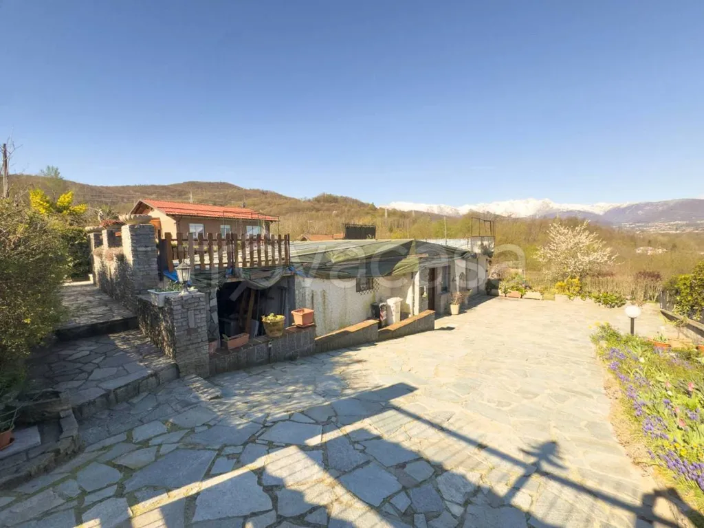 Terrass - Rustic Property with Panoramic View in Trana