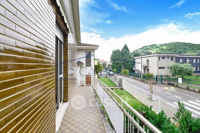 Balcon - Villa with Private Garden in Limbiate