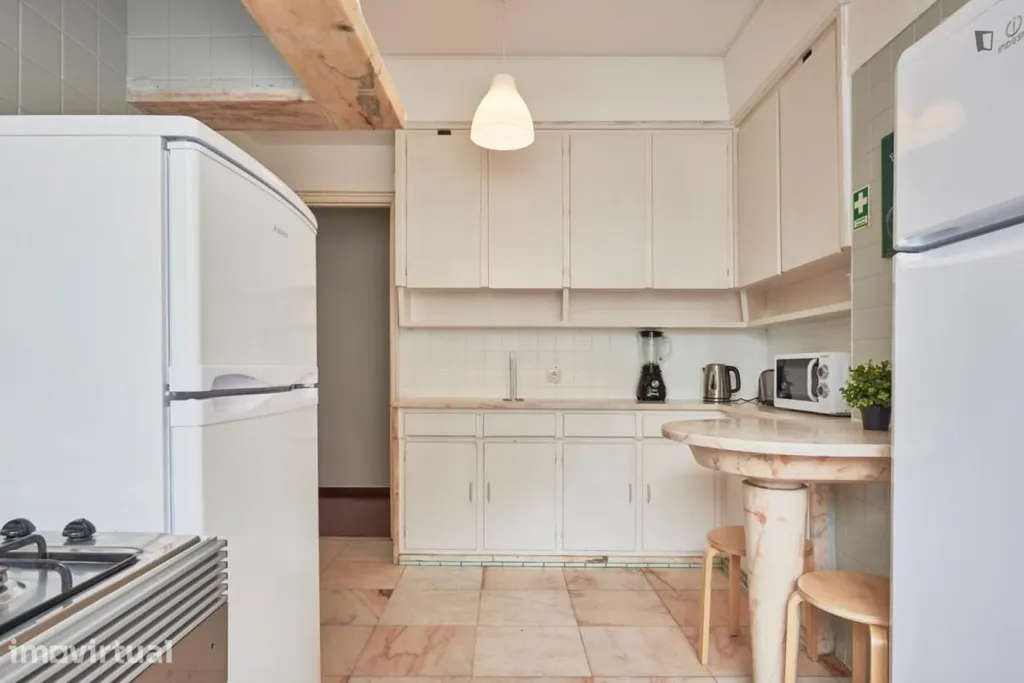 Kitchen - Student Room in Marquês de Pombal, Lisbon